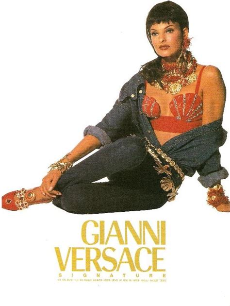 WE ♥ VERSACE: Linda Evangelista for Versace Spring 1992